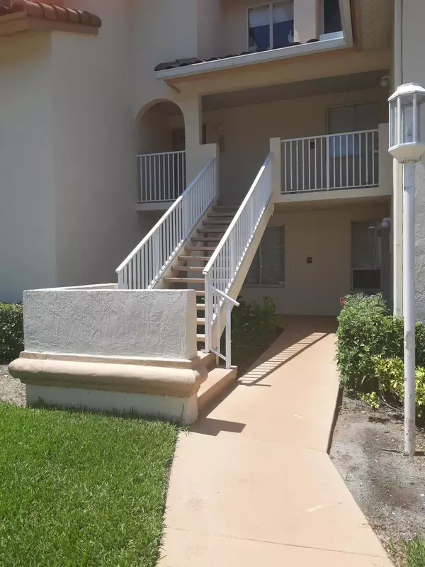 West Palm Beach, FL 33409,15106 Glenmoor DR