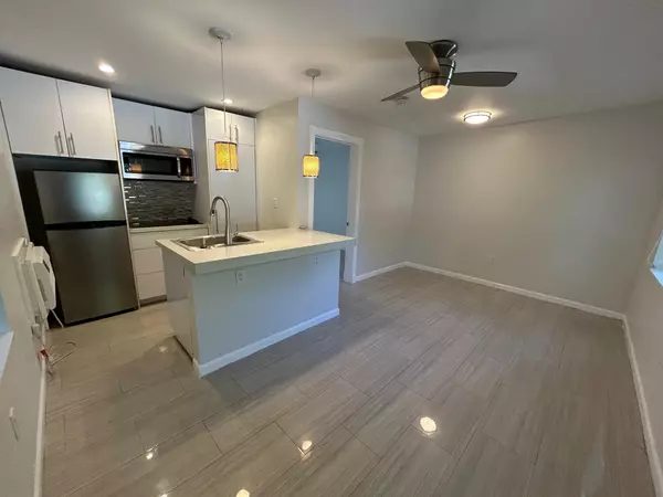 112 NE 5th ST 4, Fort Lauderdale, FL 33301