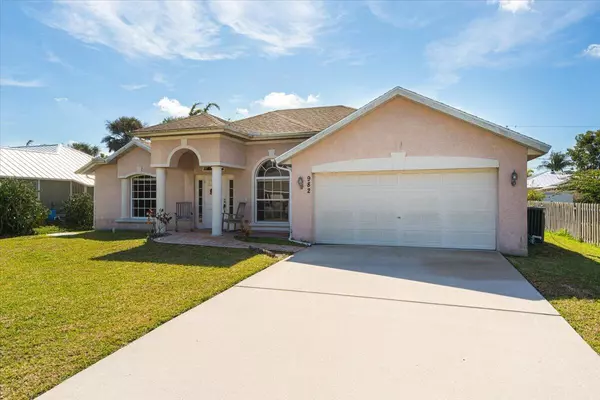 Port Saint Lucie, FL 34953,982 SW Worcester LN