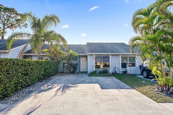 107 Oakwood DR, Jupiter, FL 33458