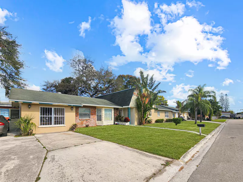 1712 Avenue O, Fort Pierce, FL 34950