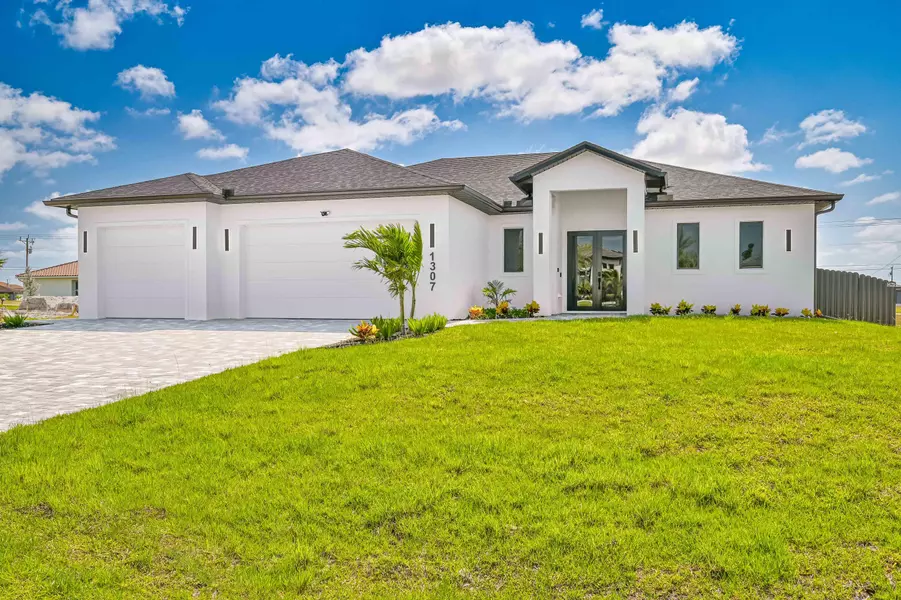 1307 NW 40th PL, Cape Coral, FL 33993
