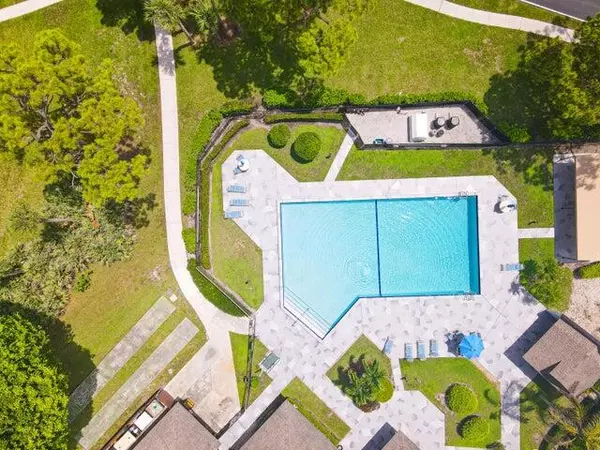 Royal Palm Beach, FL 33411,499 Iron Forge CT