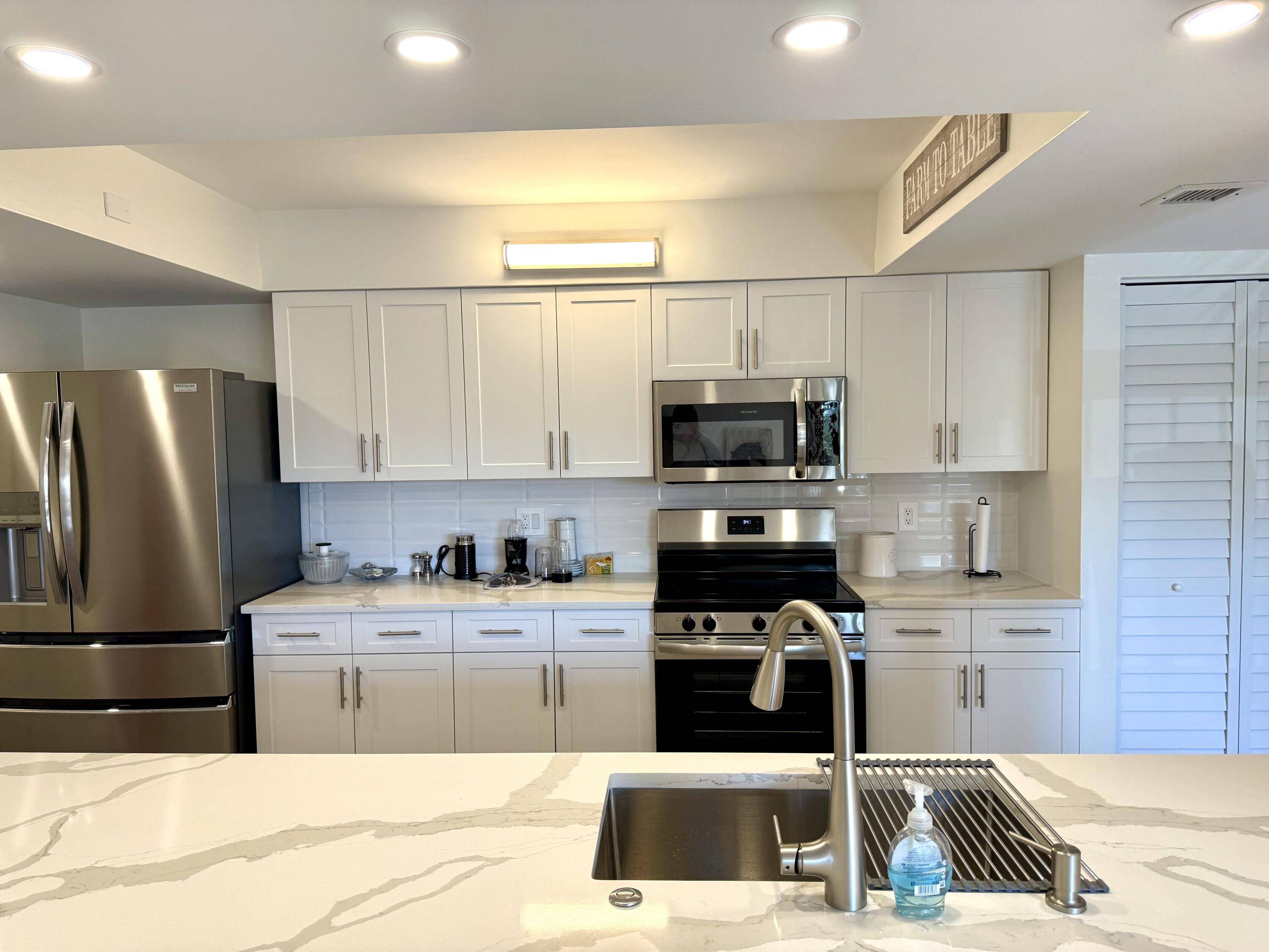 Delray Beach, FL 33444,2255 Lindell BLVD 4310
