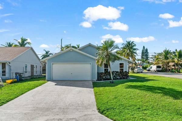 Lantana, FL 33462,6761 Eastview DR