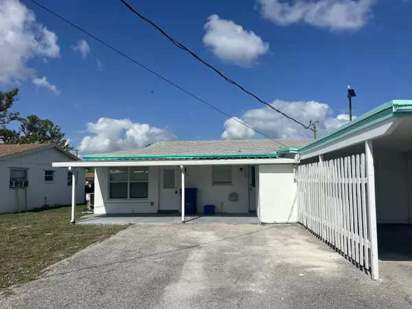 Riviera Beach, FL 33403,565 Silver Beach RD