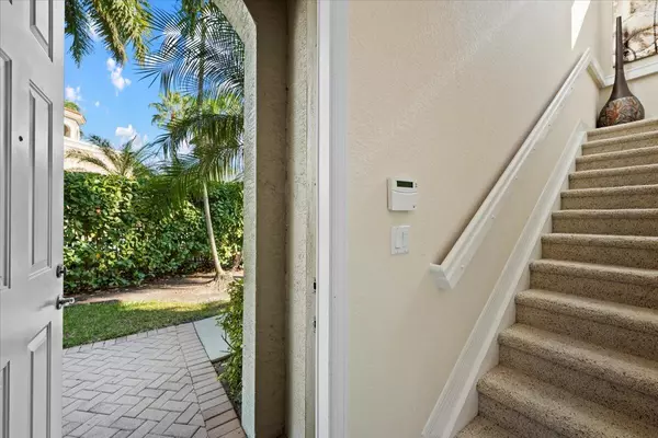 Palm Beach Gardens, FL 33418,4856 Bonsai 200 CIR 200