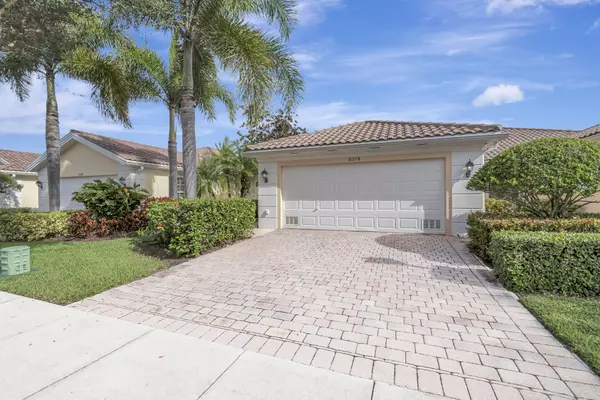 8379 Saint Johns CT, Wellington, FL 33414