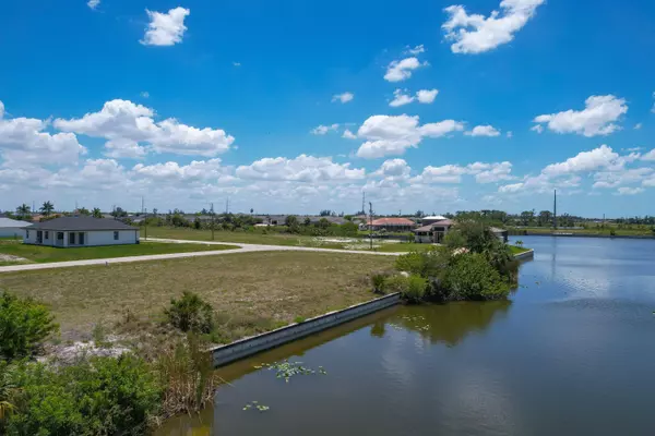 Cape Coral, FL 33993,904 NW 12th AVE