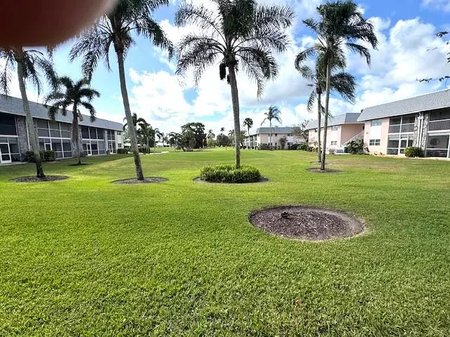 Tequesta, FL 33469,18081 SE Country Club DR 11-104