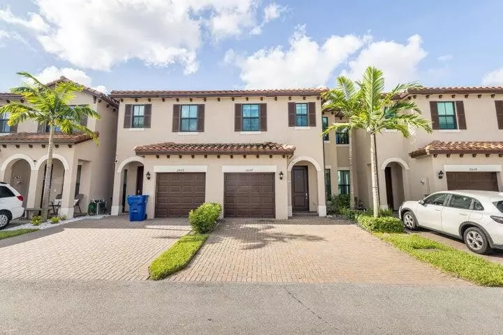 Riviera Beach, FL 33410,2007 Oysterwood LN