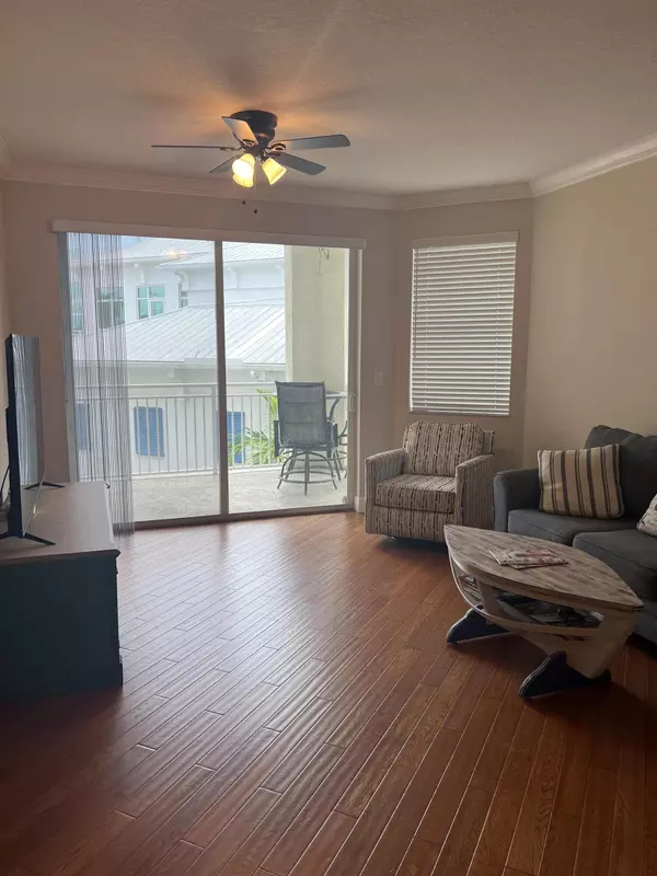Stuart, FL 34994,975 NW Flagler AVE 307