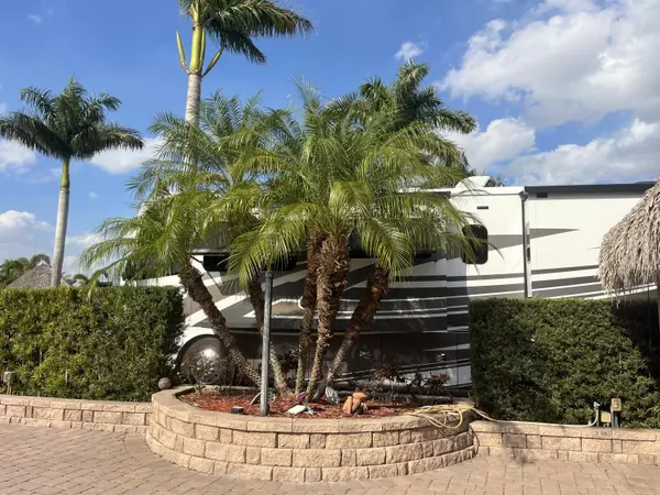 Port Saint Lucie, FL 34986,188 NW Hazard WAY