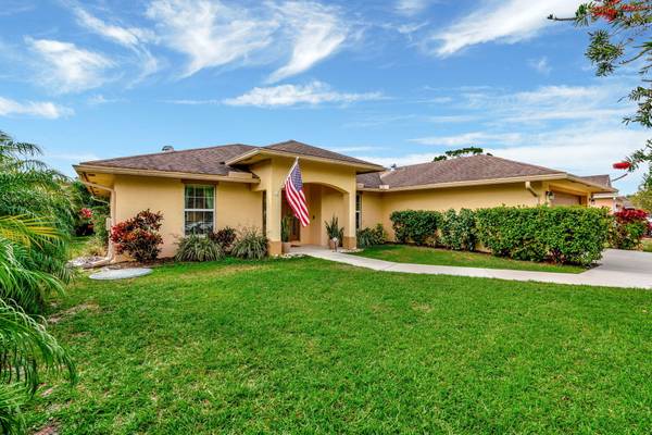 632 SE Ron Rico TER, Port Saint Lucie, FL 34983