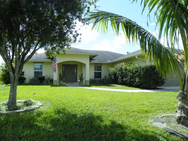 632 SE Ron Rico TER, Port Saint Lucie, FL 34983