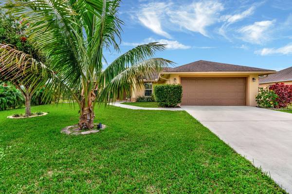 Port Saint Lucie, FL 34983,632 SE Ron Rico TER