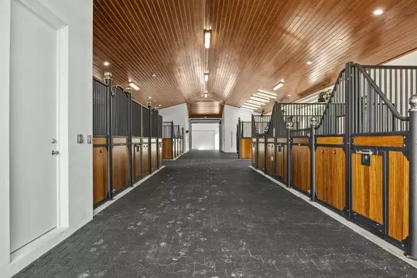 Wellington, FL 33414,1782 Clydesdale AVE Barn