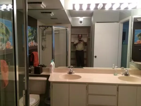 West Palm Beach, FL 33409,2461 Village BLVD 101