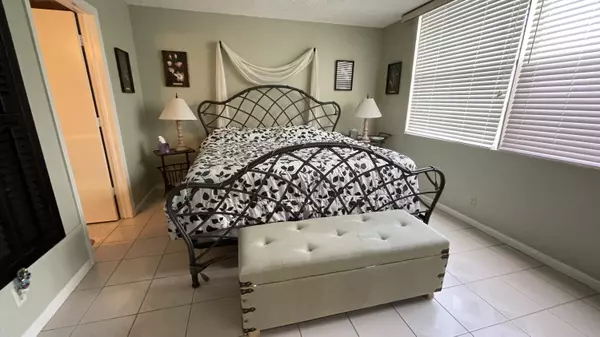 Delray Beach, FL 33446,14623 Bonaire BLVD 605