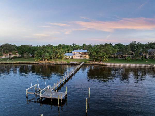 Stuart, FL 34996,1341 SE Riverside DR