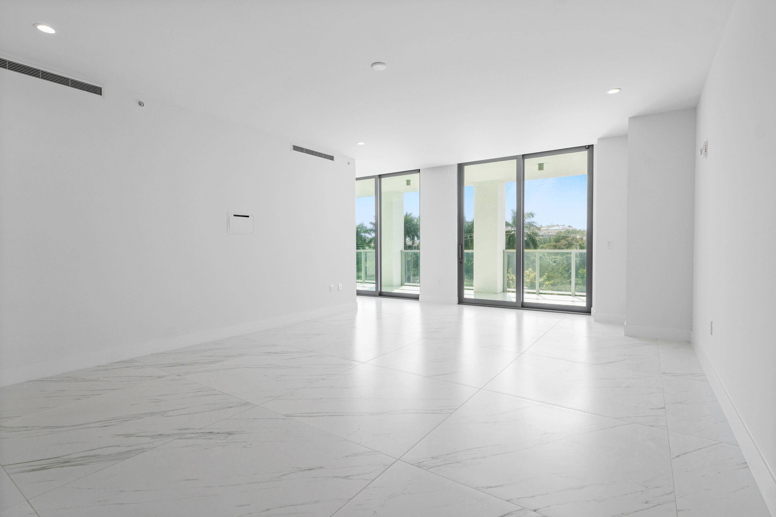 Boca Raton, FL 33432,495 E Royal Palm RD 402
