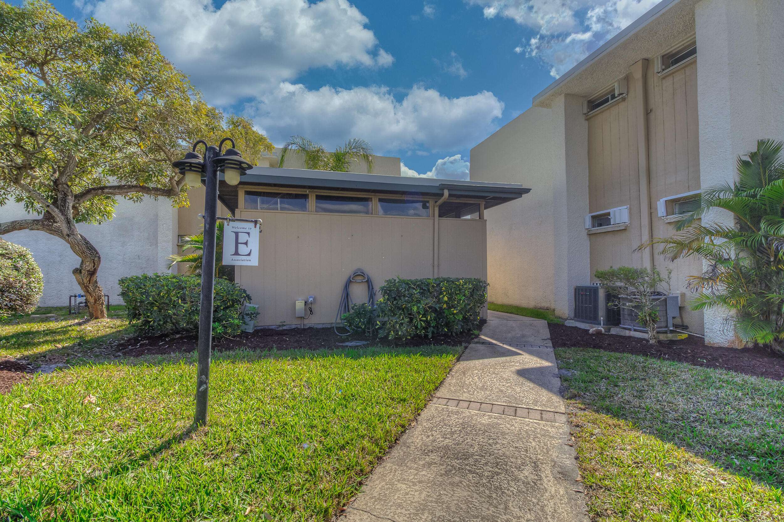 1510 NE 12th TER E-2, Jensen Beach, FL 34957