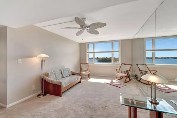 Boynton Beach, FL 33435,1810 New Palm WAY 411