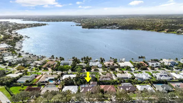 Tequesta, FL 33469,9806 SE Landing PL