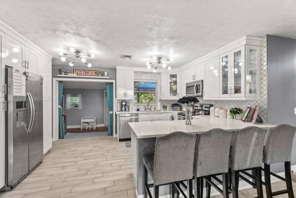 5865 SE E Rosemont AVE, Stuart, FL 34997