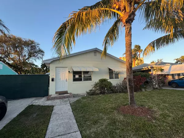 224 E 24th ST, Riviera Beach, FL 33404