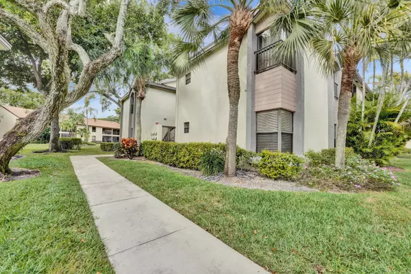 4491 S Carambola CIR 27312, Coconut Creek, FL 33066