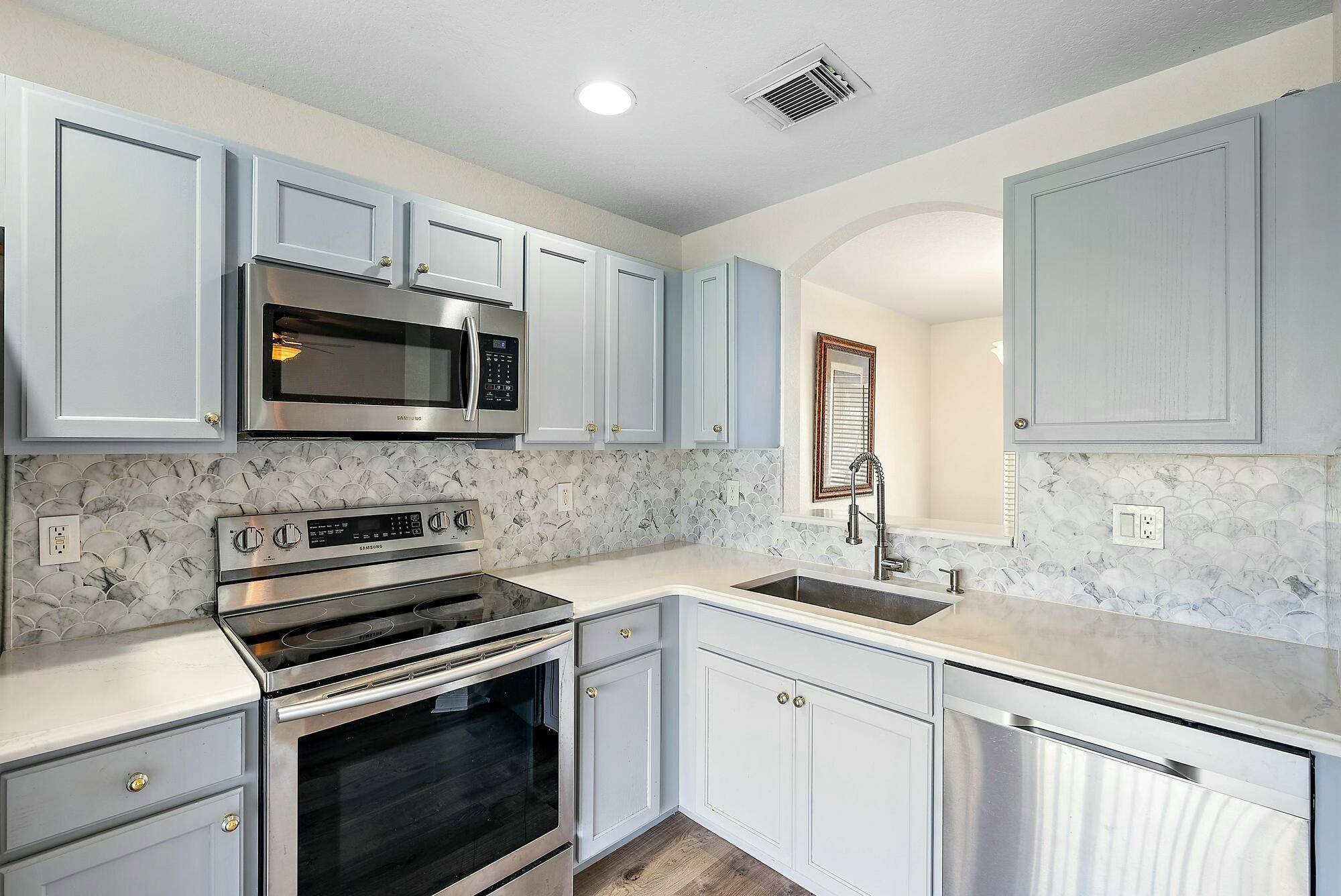 Riviera Beach, FL 33407,6606 Sandy Bank TER