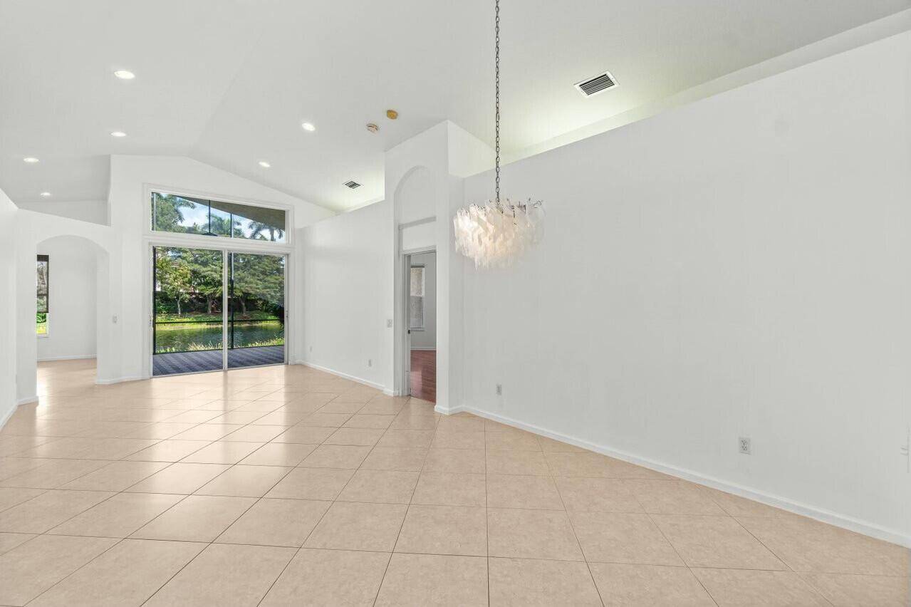 Boynton Beach, FL 33437,6711 Malta DR