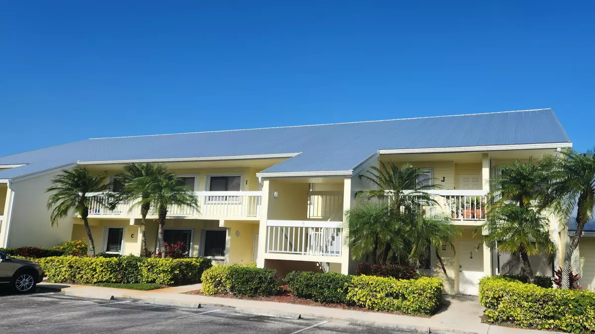 Fort Pierce, FL 34982,4300 Gator Trace DR D