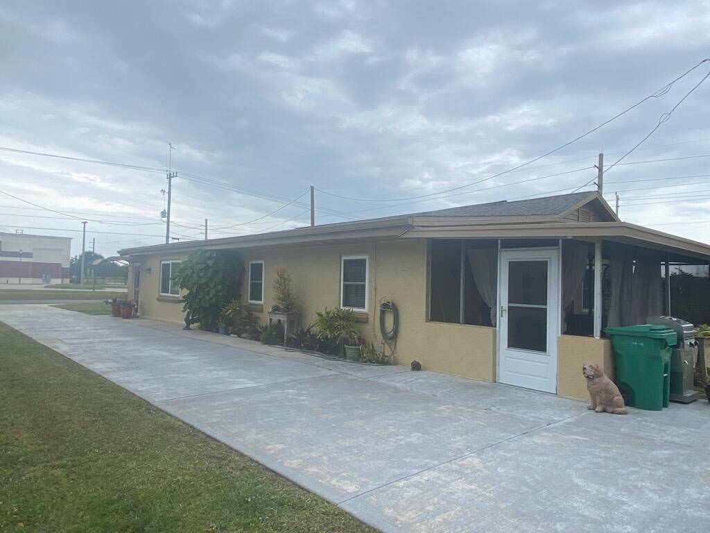 4321 Kirby Loop RD, Fort Pierce, FL 34981