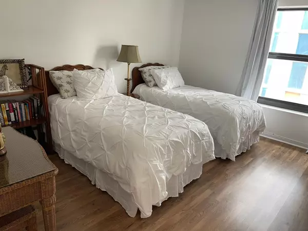 West Palm Beach, FL 33401,1501 S Flagler 8f DR 8f