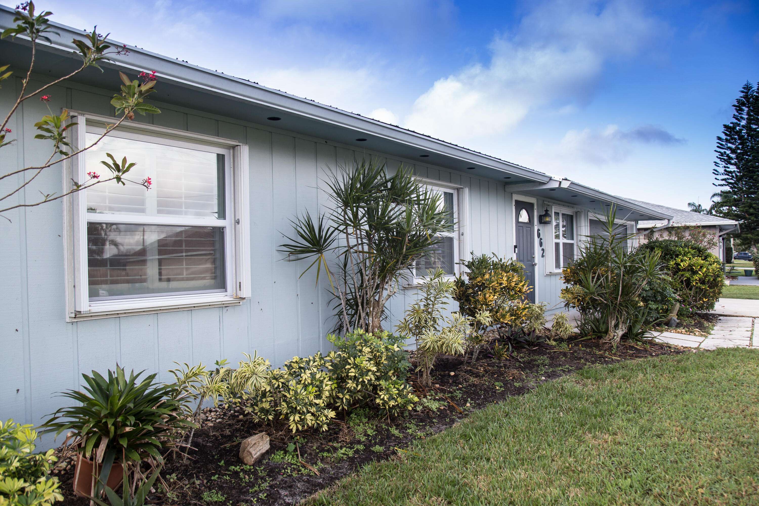 Port Saint Lucie, FL 34983,662 SE Voltair TER