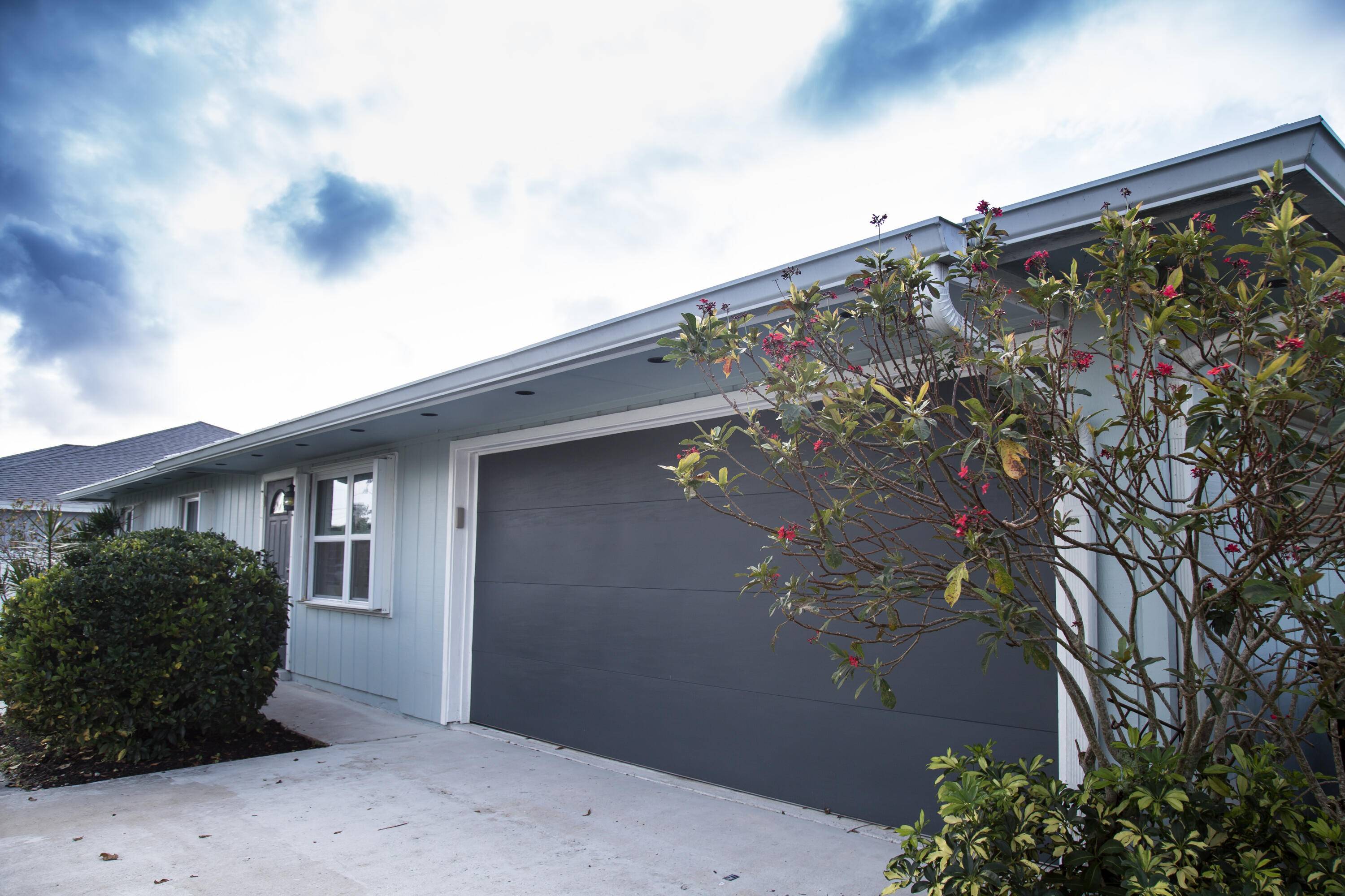 Port Saint Lucie, FL 34983,662 SE Voltair TER