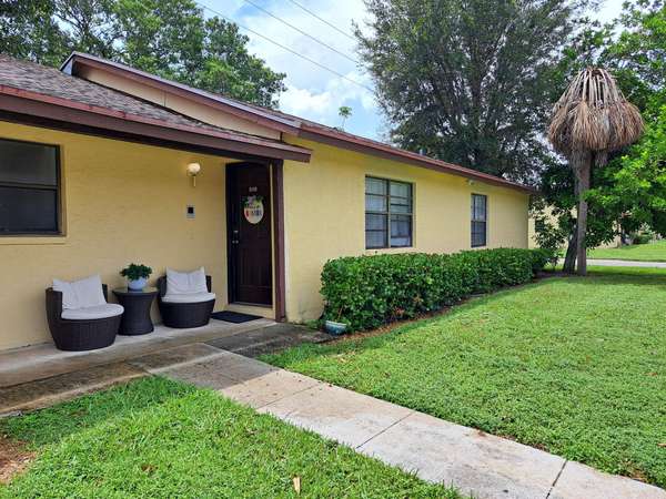 508 Glenwood DR, West Palm Beach, FL 33415