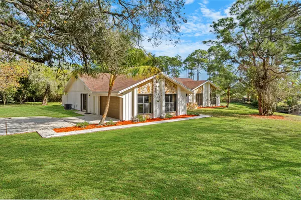 16059 E Cornwall DR, Loxahatchee, FL 33470