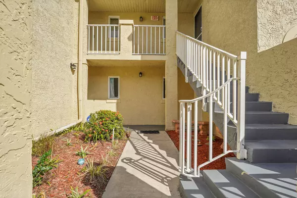 Port Saint Lucie, FL 34953,1602 SE Green Acres CIR Apt U101