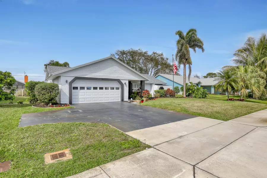 2166 SE Floresta DR, Port Saint Lucie, FL 34984