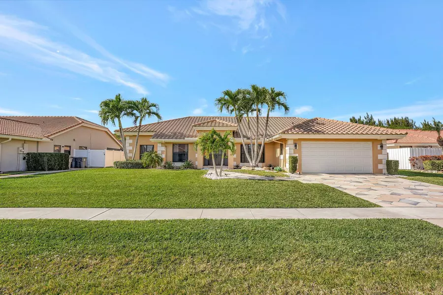 11660 Island Lakes LN, Boca Raton, FL 33498