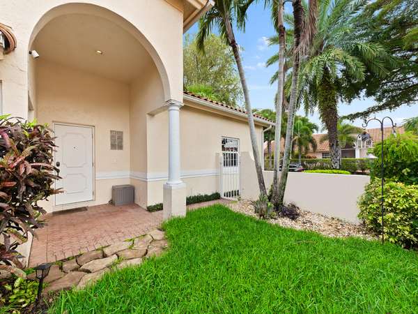 Delray Beach, FL 33484,5350 Casa Real DR