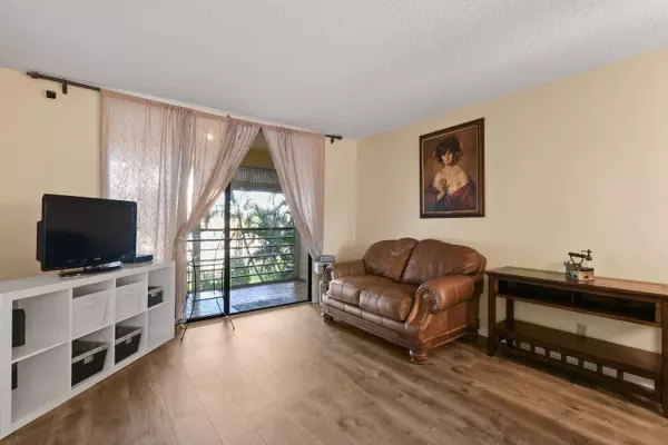 Lake Worth, FL 33467,4640 W Lucerne Lakes BLVD 306