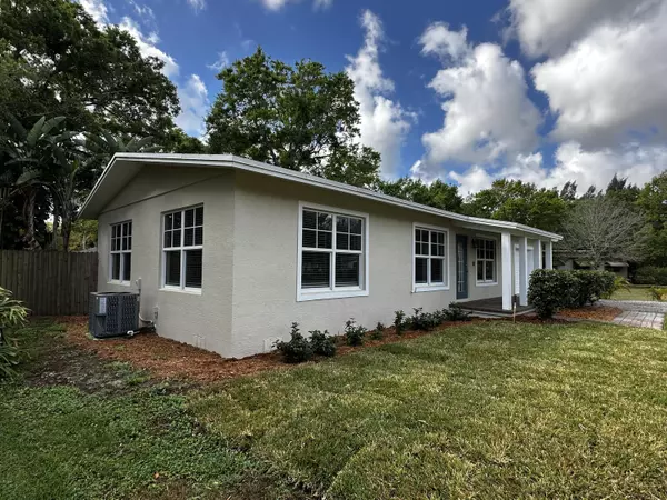 Fort Pierce, FL 34982,805 Ulrich RD