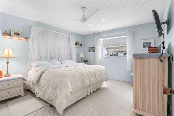 1802 SW 13th AVE Boynton Beach, FL 33426