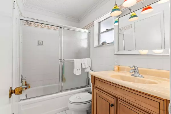 1802 SW 13th AVE Boynton Beach, FL 33426