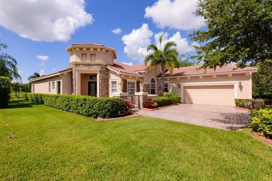 9895 SW Nuova WAY, Port Saint Lucie, FL 34986