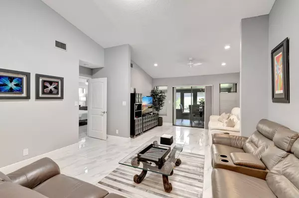 Boynton Beach, FL 33437,10927 Dolphin Palm CT A